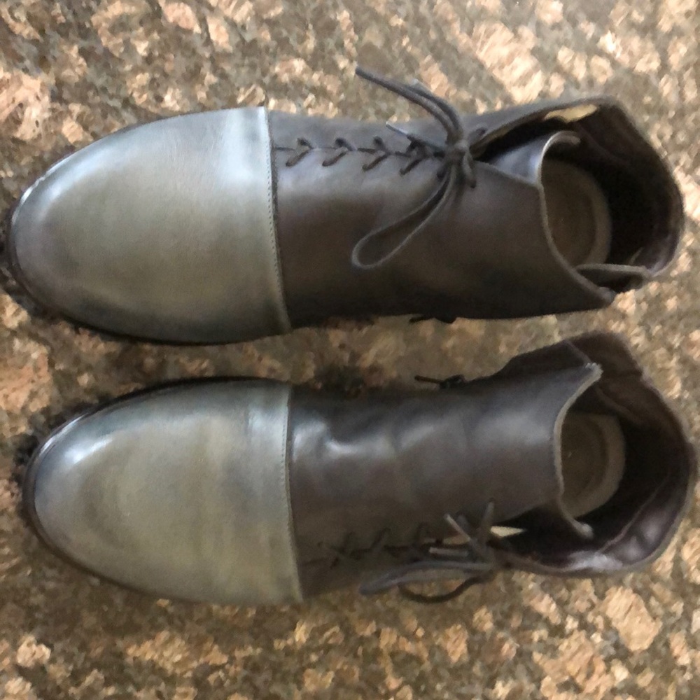 Naot black and grey side lace boot. 8.5